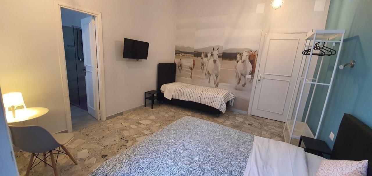 Sofia Rooms Napels Buitenkant foto